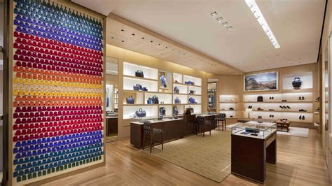 louis vuitton cincinnati kenwood photos